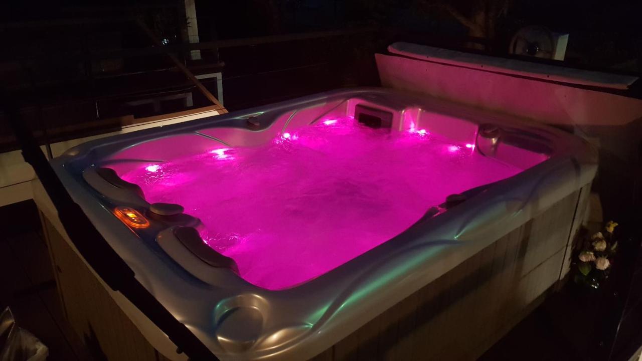 ポルトローシュFloating Sea House Soncekアパートメント エクステリア 写真