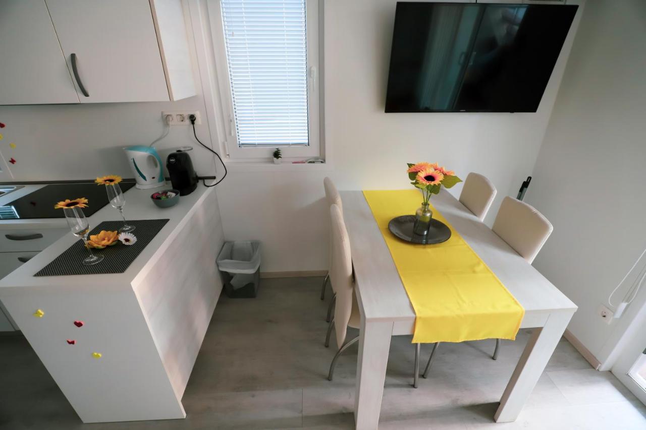 ポルトローシュFloating Sea House Soncekアパートメント エクステリア 写真
