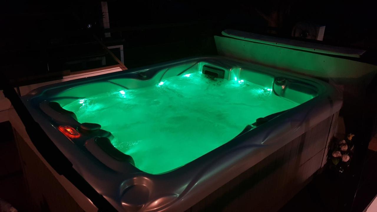 ポルトローシュFloating Sea House Soncekアパートメント エクステリア 写真